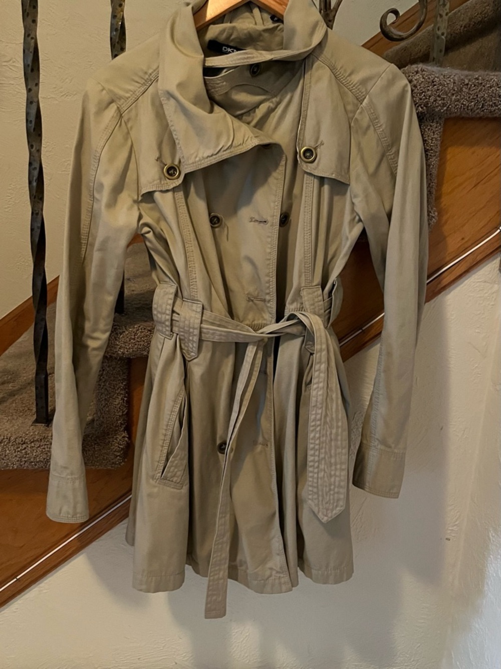 DKNY Women's Light Khaki Trench Coat with Waist Tie
